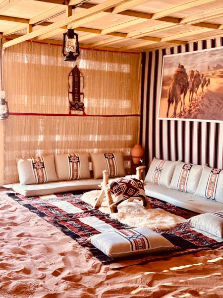 Desert Vibes Camp, Varaa  Hotellit Al Sharqiyah pysäköinnillä, Pysäköinti