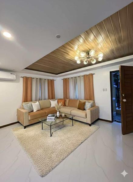 Casa de Maius, Varaa  Perlas Luzon