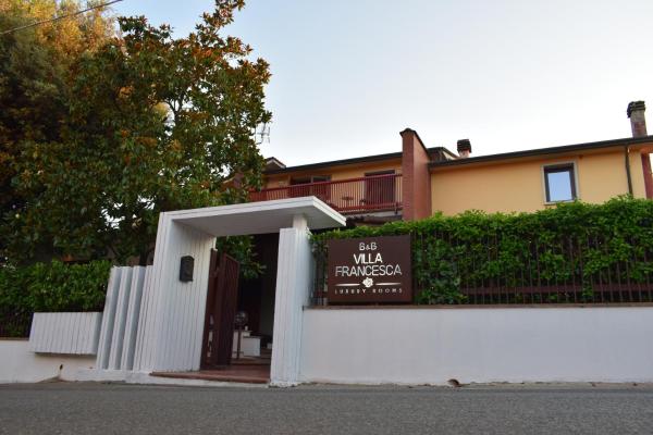 Villa Francesca Luxury Rooms, Varaa  San Demetrio Corone 