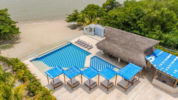 Casa Areia Frente Al Mar, Playa Privada, Varaa  Bolivar hotellit, joissa on uima-allas, Uima-allas