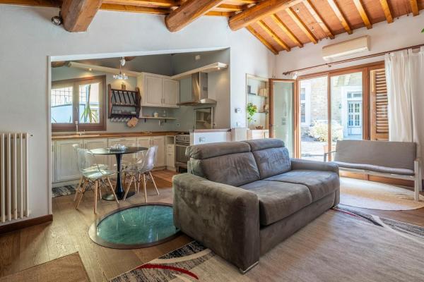 Small Villa with parking, Varaa  Hotellit Firenze pysäköinnillä, Pysäköinti