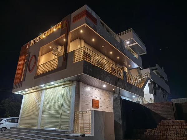 shankar guest house, Varaa  Hampi Bangalore