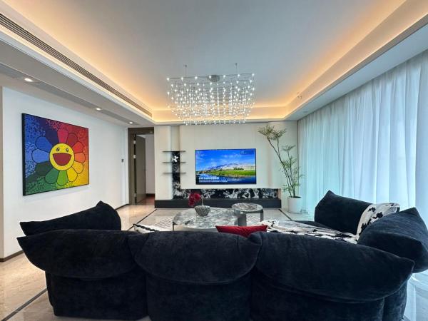 Urban Hub - Chong Qing Branch nice river view luxury large flat 5br, Varaa  Hotellit Chongqing Area uima-altaalla, Uima-allas