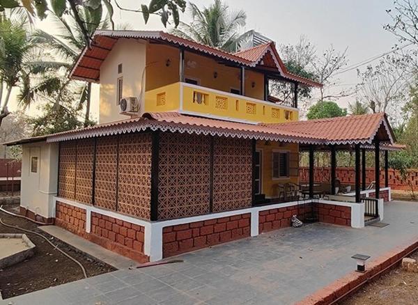 Saraswati Vinayak Villa, Dapoli, Varaa  Hotellit New Delhi pysäköinnillä, Pysäköinti