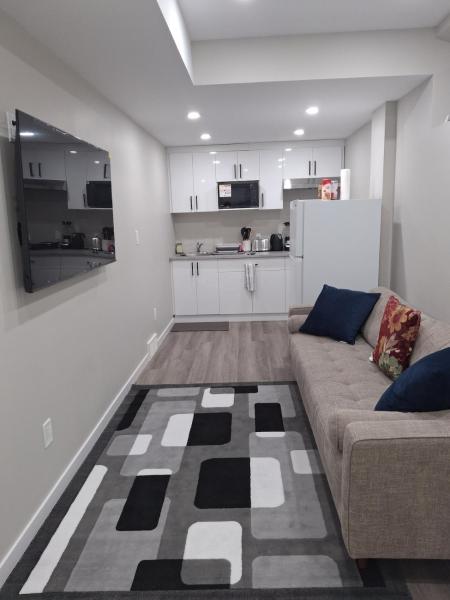 Oxnard Villa, Varaa  Winnipeg Manitoba