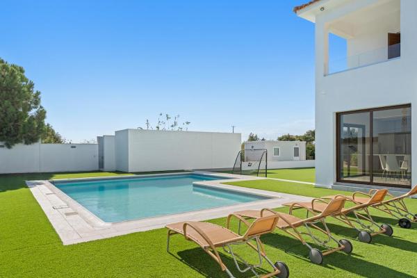 Luxury Villa Coastal Elegance, Varaa  Meneou Larnaka