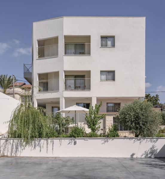 Dar Dalya, Varaa  Dāliyat el Karmil North District Israel