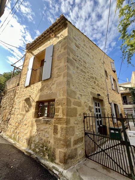 Beautiful Village Silk House, with terrace, Varaa  Collias Gard