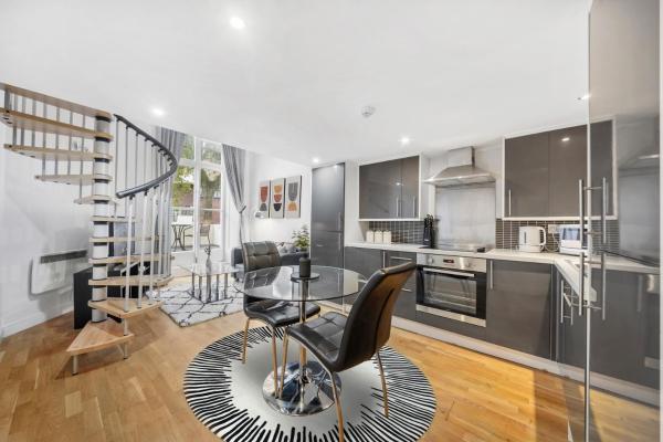 CLG Apartments Near Paddington Station & Hyde Park, Varaa Huoneisto Suur-Lontoo hotellit, joissa on pysäköinti, Pysäköinti
