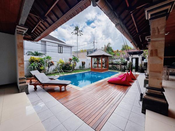Soluna Homestay Bali, Varaa  Bali hotellit, joissa on pysäköinti, Pysäköinti