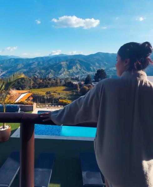VIVE PARADISE, Varaa  Hotellit Antioquia uima-altaalla, Uima-allas