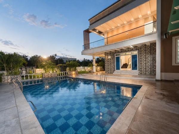Silver Nest Farms 3BR Villa with Pool by Homeyhuts, Varaa  Hyderabad 