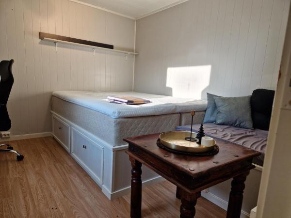 Cozy Basement Apartment in Leknes Shared & Affordable, Varaa  Leknes Lofoten