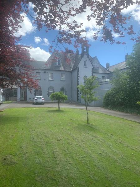 Presentation Convent, Varaa  Mooncoin 