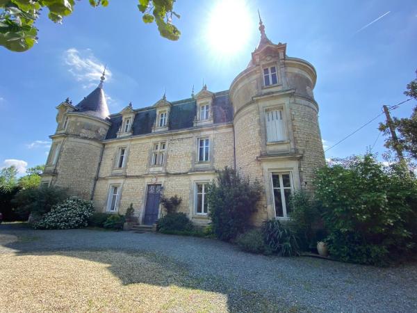 LE CHATEAU Ste MARIE, Varaa  Fors Poitou-Charentes