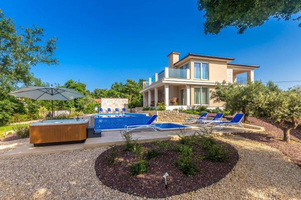 Villa Huda, Varaa  Sveti Anton 