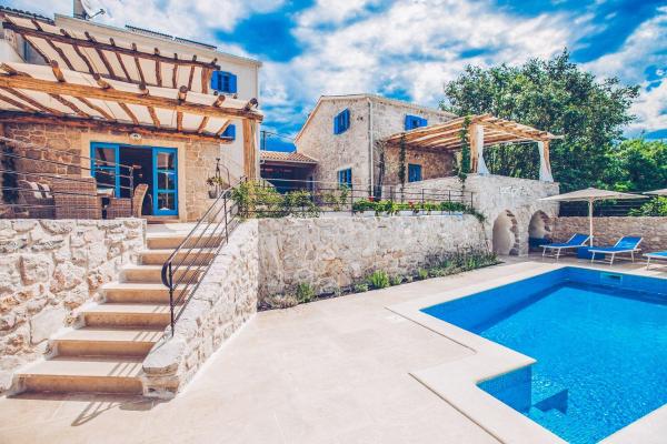 Villa Lavin, Varaa  Gabonjin 