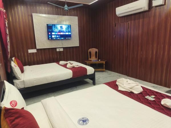DPD Beach Hotel, Varaa  Hotellit Tamil Nadu uima-altaalla, Uima-allas