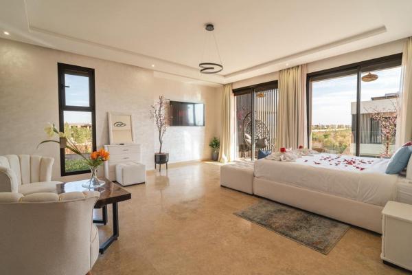 Luxury Villa Hammam Piscine chauffeé sans Vis Avis, Varaa  El Harkat 