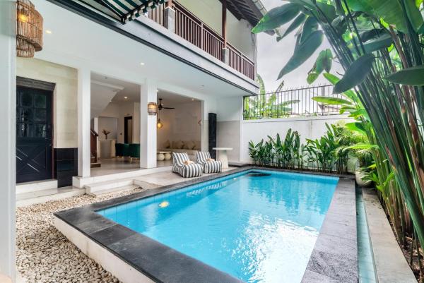 The Fallons Villa Berawa, Canggu by Sandara, Varaa  Bali hotellit, joissa on pysäköinti, Pysäköinti