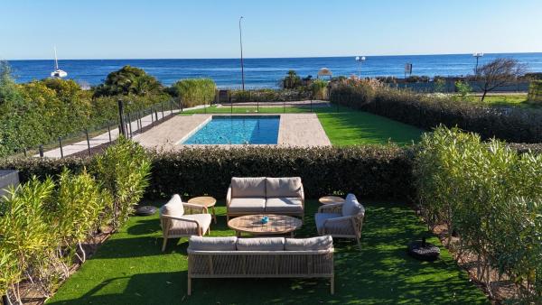 Villa Saphir - Sea view, beach access and pool, Varaa  Sainte-Maxime Mimosa Road