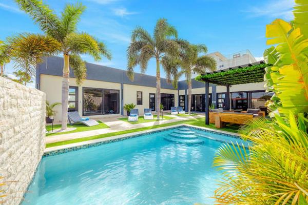 Palm Beach Sea La Vie Suites, Varaa  Hotellit Palm-Eagle Beach uima-altaalla, Uima-allas