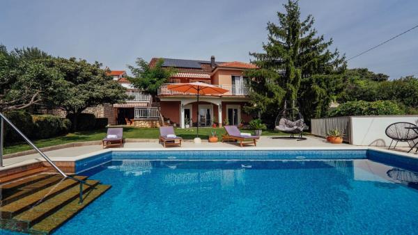 Villa Oaza Mira - Makarska by Villas Guide, Varaa  Split-Dalmatia hotellit, joissa on uima-allas, Uima-allas