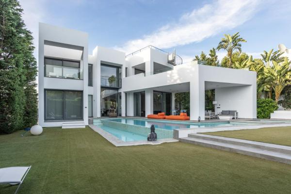 Villa Elite Maribiza, Varaa  Ibiza hotellit, joissa on uima-allas, Uima-allas