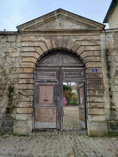 Irène, Varaa  Senlis Oise