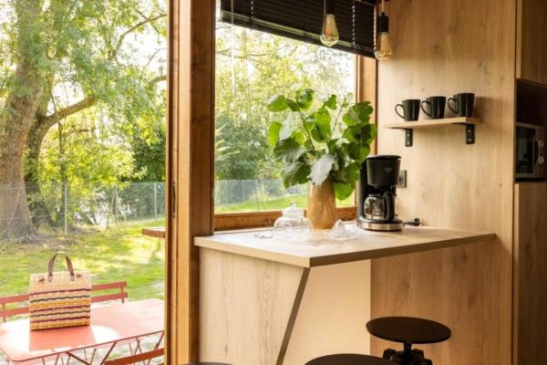ZEcamping 3 étoiles animaux acceptés piscine et restaurant, Varaa  Hotellit Saintes uima-altaalla, Uima-allas
