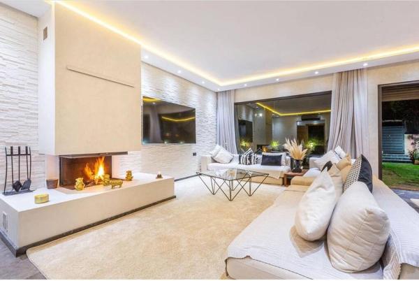 Splendide Villa Lilya, Varaa  Hotellit Marrakech-Tensift-Haouz pysäköinnillä, Pysäköinti