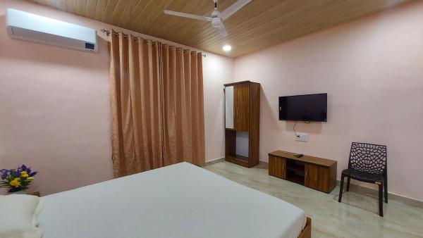 Soham Beach Resort, Diveagar, Varaa  Diveāgar hotellit, joissa on pysäköinti, Pysäköinti
