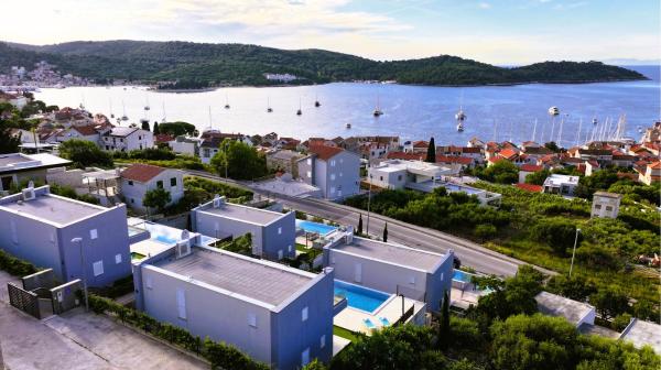 Luxury Blue Villas Vis, Varaa  Hotellit Vis uima-altaalla, Uima-allas