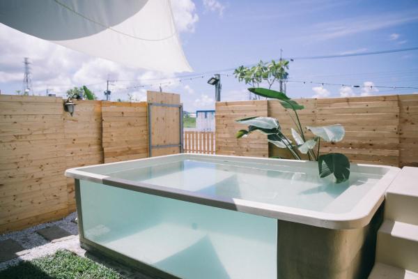 墾丁寵物Villa-獒游邊境B&B, Varaa Hotelli Pingtung County hotellit, joissa on uima-allas, Uima-allas