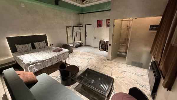 Premium hostel, Varaa  Tashkent hotellit, joissa on pysäköinti, Pysäköinti