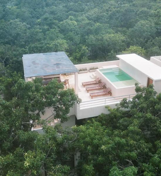 Exclusive 3BR Sky Penthouse with Private Rooftop Pool, Varaa  Quintana Roo hotellit, joissa on uima-allas, Uima-allas