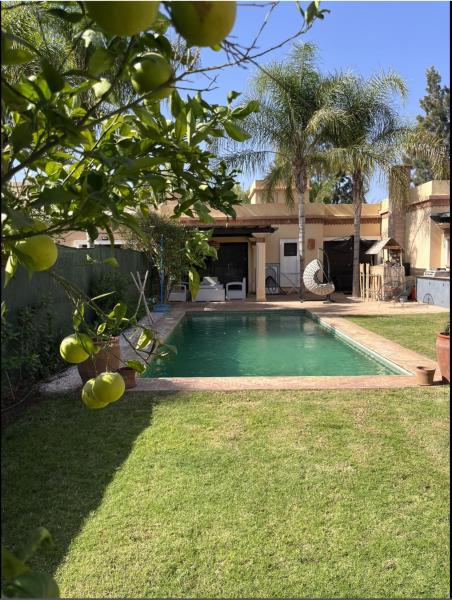 VILLA DETENTE PISCINE PRIVEE PROCHE D\AGADlR, Varaa  Hotellit Souss-Massa-Draa uima-altaalla, Uima-allas