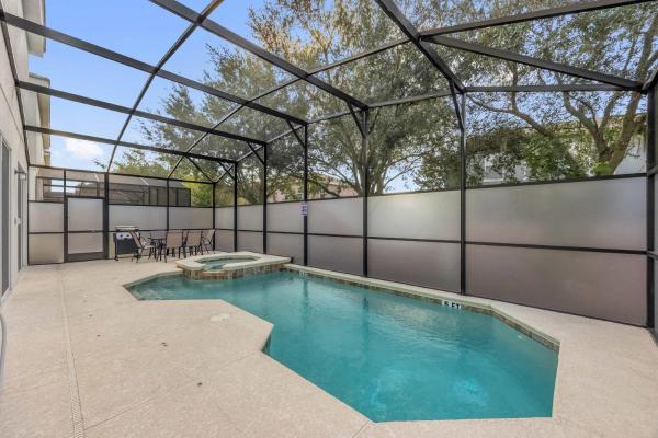 Upstay Spacious Villa w Pool, Hot Tub & Game Room, Varaa  Kissimmee Kissimmee