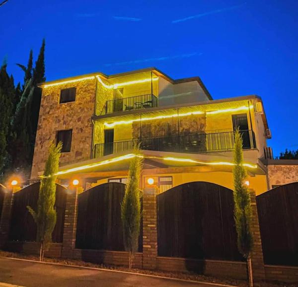 Art Villa Kotekhi, Varaa  Kakheti hotellit, joissa on uima-allas, Uima-allas