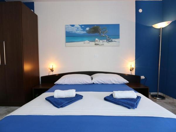 Apartment Villa Mediteran- kleine Ferienwohnung mit Balkon by Interhome, Varaa Huoneisto Split-Dalmatia hotellit, joissa on pysäköinti, Pysäköinti