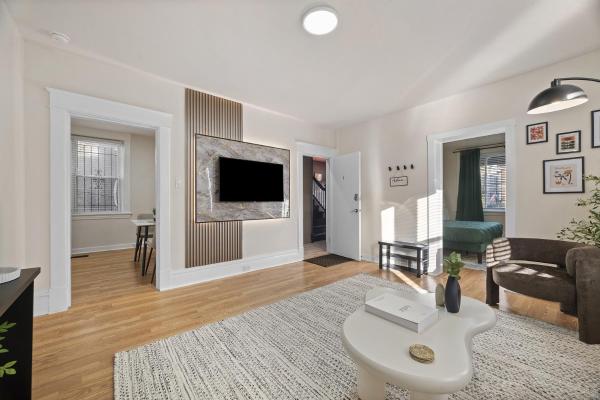 Squirrel Hill Chic Spacious 1BR Parking Gym, Varaa  Pittsburgh Pennsylvania