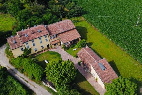 La casa nei campi, Varaa  Badia Pavese 