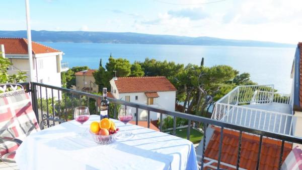 Beach apartments Nemira, Varaa Huoneisto Omiš Split Region