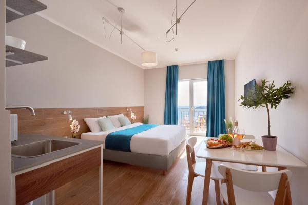 Garni Hotel Larimar, Varaa  Budva 