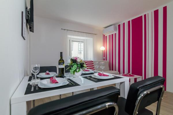 Apartments Trend 2, Varaa Huoneisto Kvarner hotellit, joissa on pysäköinti, Pysäköinti
