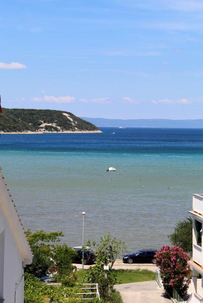 Apartments Kampor Damira, Varaa Huoneisto Hotellit Kvarner Islands pysäköinnillä, Pysäköinti