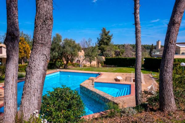 Magnolia bliss Calm & Cozy Villa, Sani, Varaa  Hotellit Makedonia uima-altaalla, Uima-allas