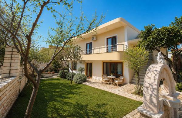 Ejona Guesthouse Ksamil, Varaa  Ksamil Vlorë County
