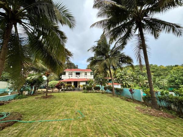 Hilltop Nest Cozy Villa with Hill & Forest Views, Varaa  Nogorcem Goa