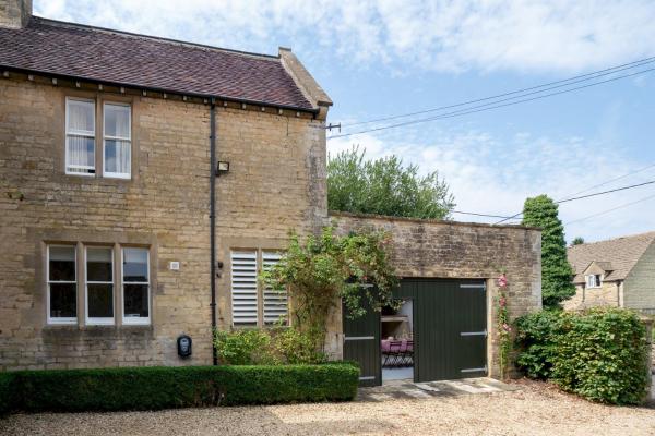 Cotswold Village Farmhouse 3 ensuite bed parking - Pass the Keys, Varaa  Preston Gloucestershire